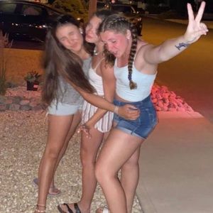 Meet your Posher, Leah